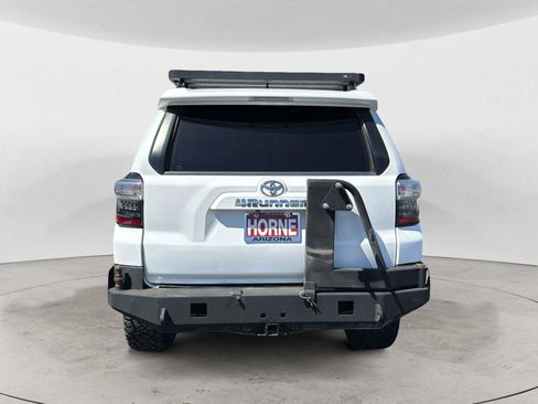 Used 2018 Toyota 4Runner SR5 Premium AWD/4WD image 4