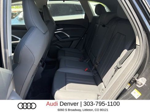 Used 2025 Audi Q5 Premium Plus w/ Premium Plus AWD/4WD image 16