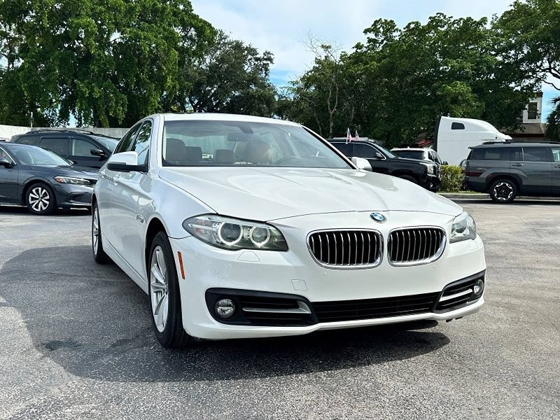 Used 2015 BMW 528i Sedan RWD image 3