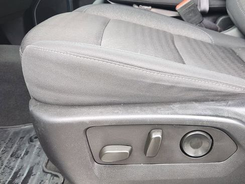 Used 2024 Chevrolet Silverado 2500 LT w/ Convenience Package image 18