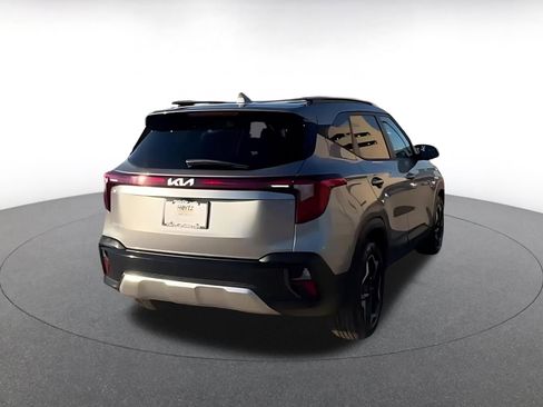 Used 2025 Kia Seltos S image 12