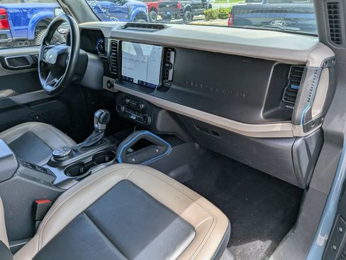 Used 2022 Ford Bronco Wildtrak AWD/4WD image 16