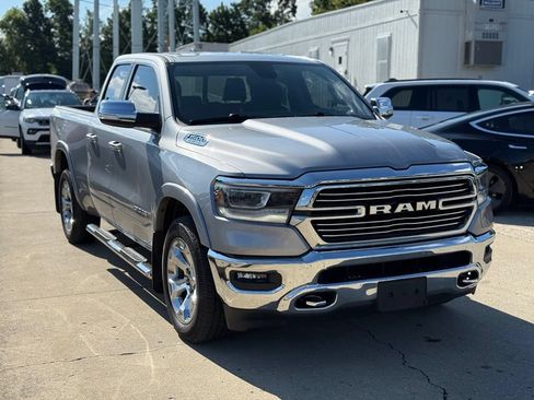 Used 2019 RAM 1500 Laramie AWD/4WD image 4
