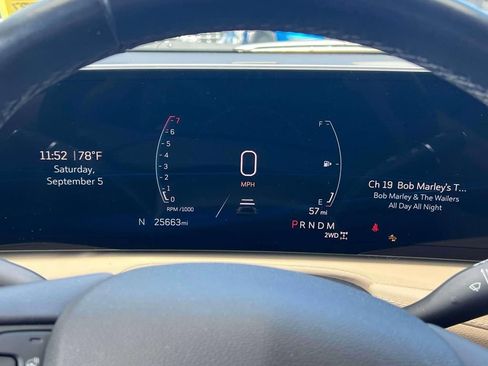 Used 2024 Cadillac XT4 Luxury w/ Cold Weather Package AWD/4WD image 26