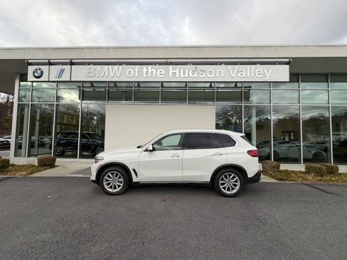 Used 2023 BMW X5 xDrive40i w/ Premium Package image 1