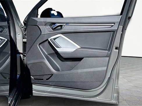 Used 2022 Audi Q3 2.0T Premium Plus w/ Premium Plus Package image 19