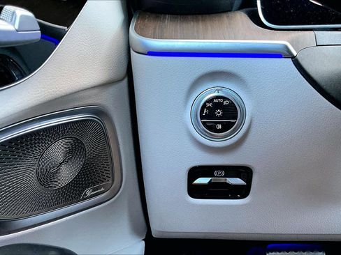 Certified 2024 Mercedes-Benz CLE 300 4MATIC Coupe image 35