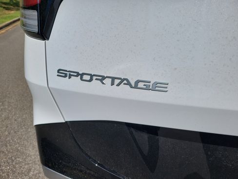 Used 2025 Kia Sportage SX FWD image 25