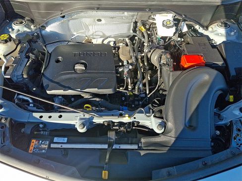 Certified 2024 Buick Encore GX Sport Touring image 27