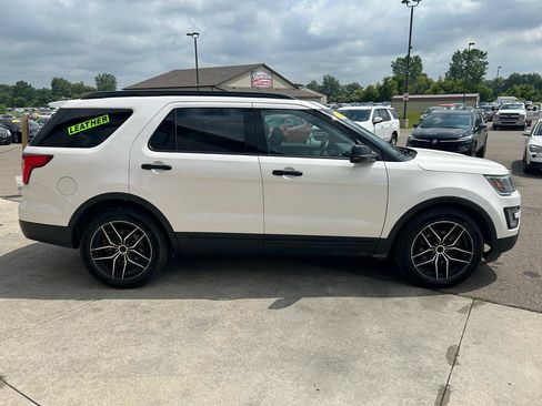 Used 2017 Ford Explorer Sport AWD/4WD image 4