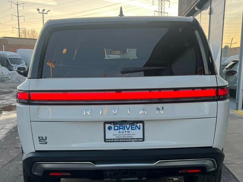 Used 2025 Rivian R1S Adventure image 4