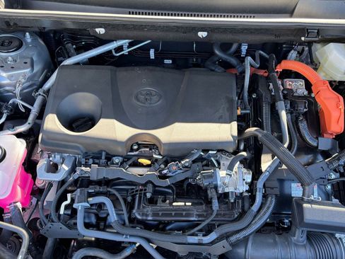 Used 2025 Toyota RAV4 LE image 31