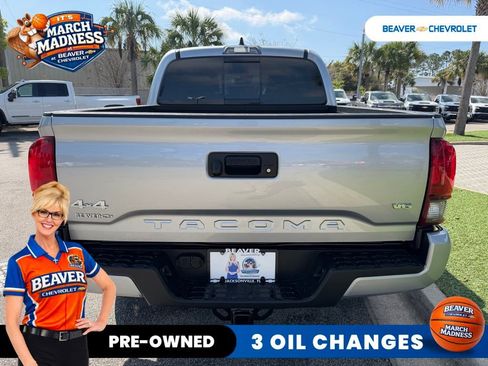 Used 2023 Toyota Tacoma SR5 w/ Technology Package image 5