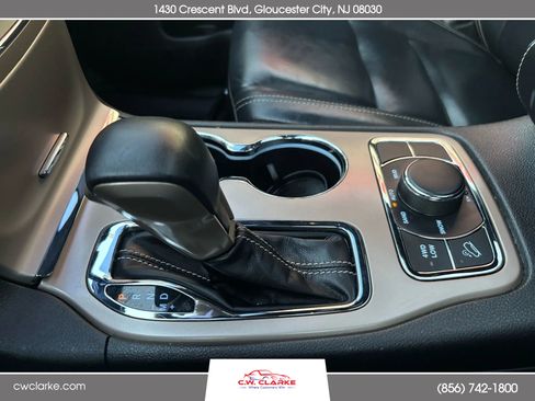 Used 2017 Jeep Grand Cherokee Limited image 21