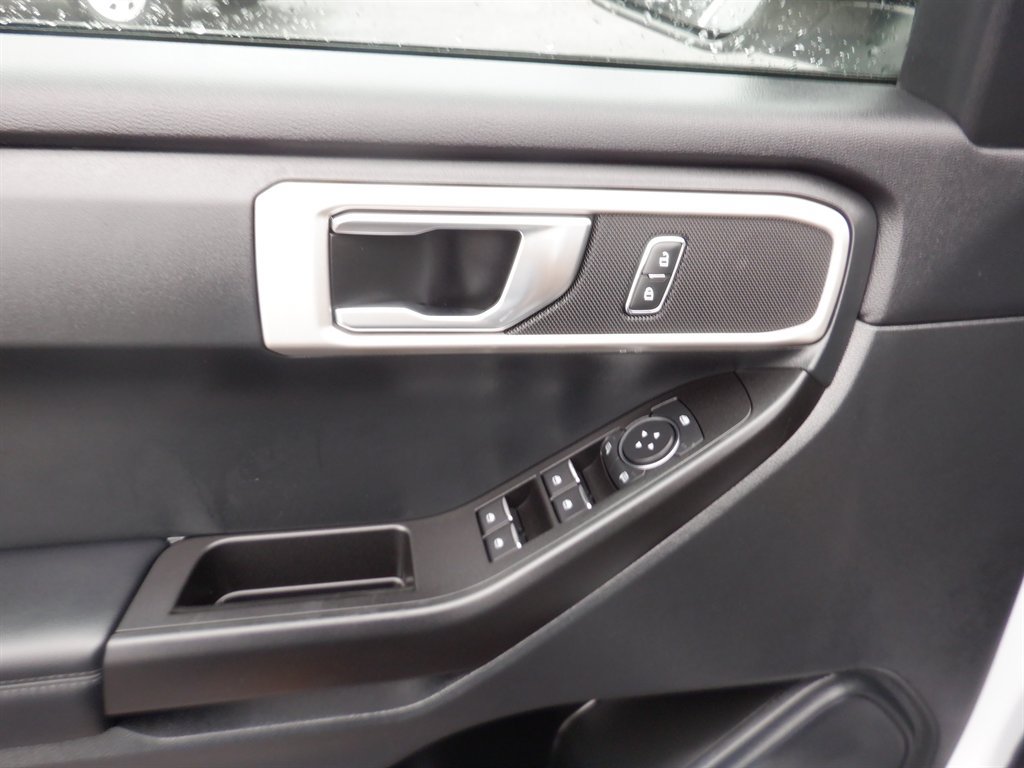 Used 2020 Ford Explorer 2WD image 18