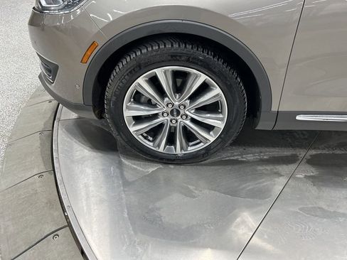 Used 2017 Lincoln MKX Reserve w/ Driver Assistance Package image 35