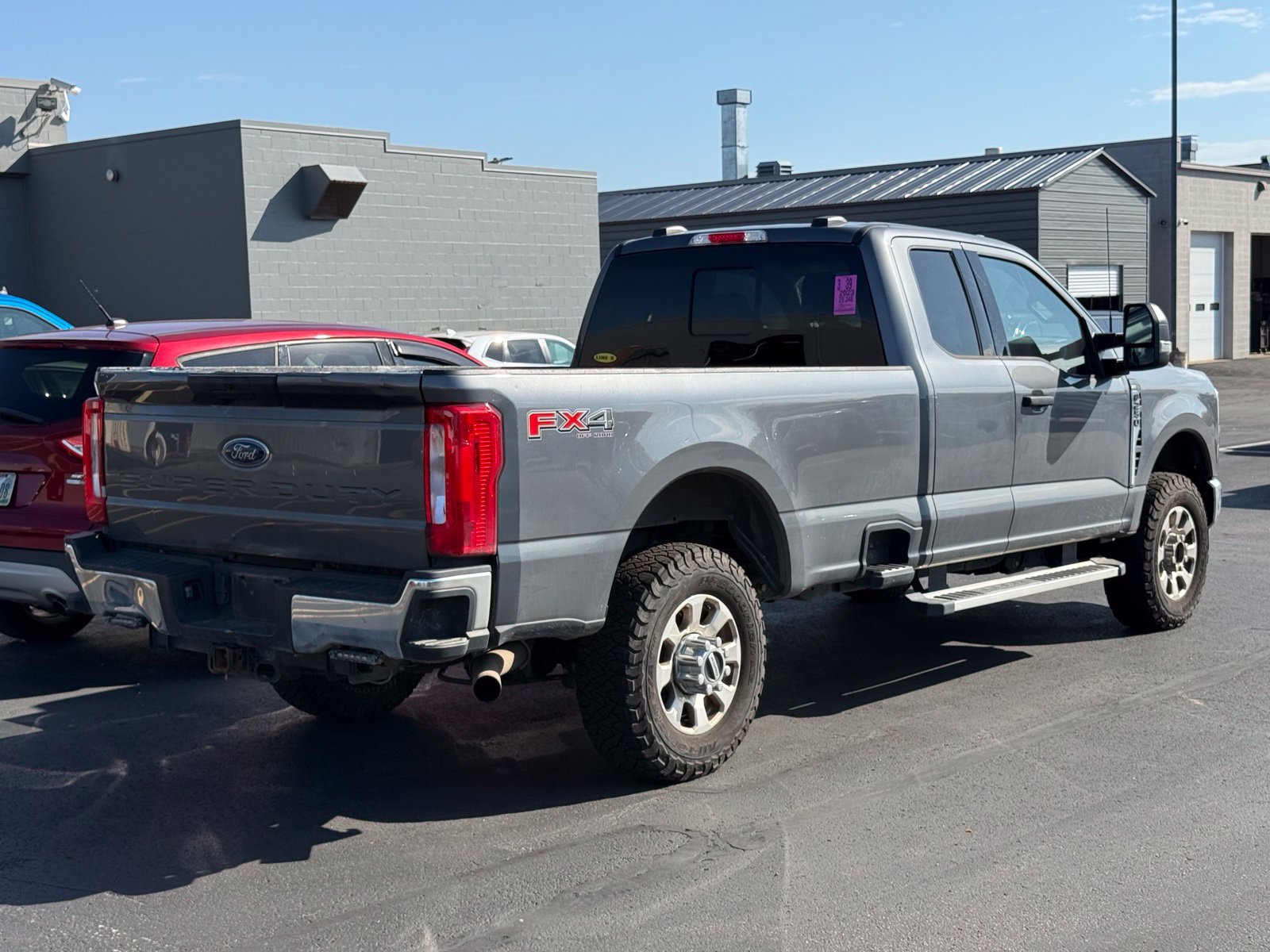 Used 2023 Ford F250 XLT w/ FX4 Off-Road Package AWD/4WD image 3