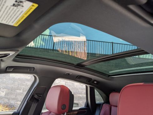 New 2026 Porsche Macan AWD/4WD image 28