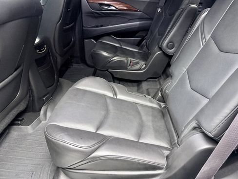 Used 2015 Cadillac Escalade 4WD image 13