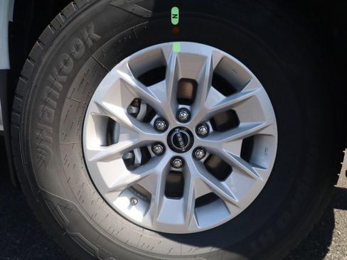 New 2026 Nissan Frontier S image 2