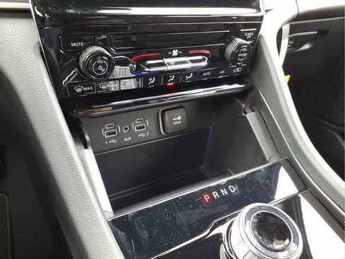New 2026 Jeep Grand Cherokee Laredo AWD/4WD image 17