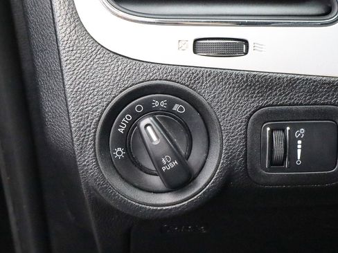 Used 2019 Dodge Journey SE image 15