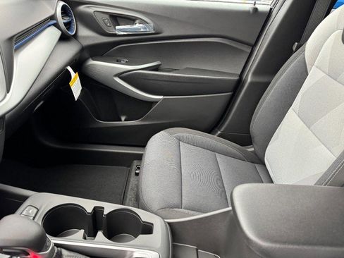 New 2026 Chevrolet Trax LS w/ LS Convenience Package image 8