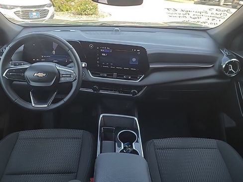 Used 2025 Chevrolet Equinox LT AWD/4WD image 16