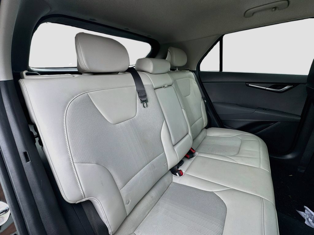 Certified 2023 Kia Niro EX FWD image 29