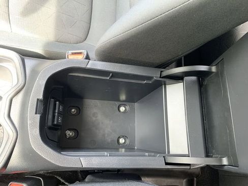 Used 2019 Toyota RAV4 XLE w/ Convenience Package image 26