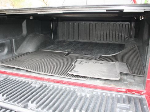 Used 2014 Ford F150 Platinum image 30