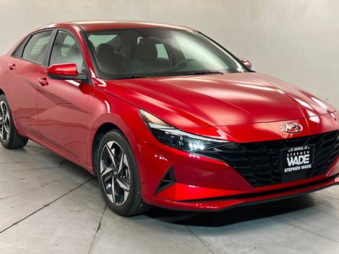 Used 2023 Hyundai Elantra SEL w/ Convenience Package FWD image 7