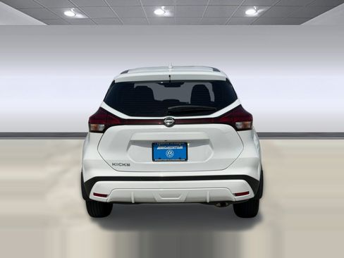 Used 2024 Nissan Kicks S FWD image 10