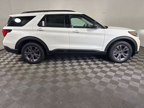 New 2026 Ford Explorer Active w/ Active Comfort Package AWD/4WD image 11