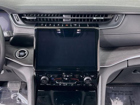 Used 2022 Jeep Grand Cherokee L Limited image 40