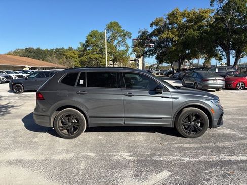 Used 2023 Volkswagen Tiguan SE R-Line image 18
