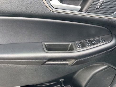 Used 2023 Ford Edge SEL AWD/4WD image 12
