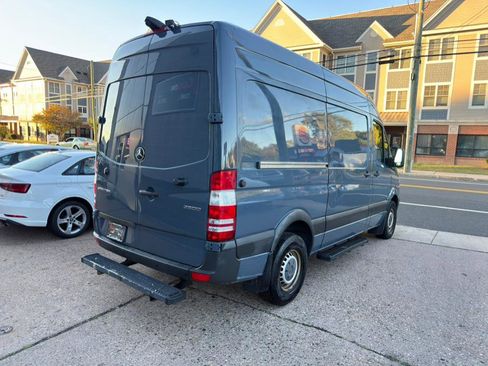 Used 2018 Mercedes-Benz Sprinter 2500 image 7