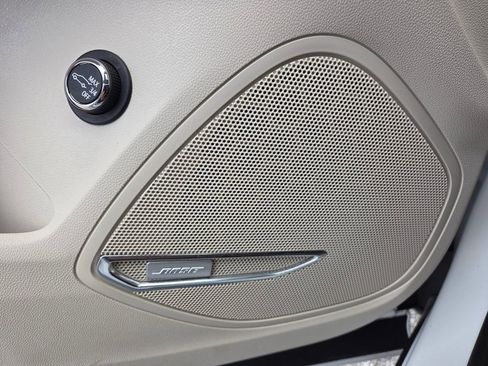 Used 2023 Buick Envision Avenir image 34