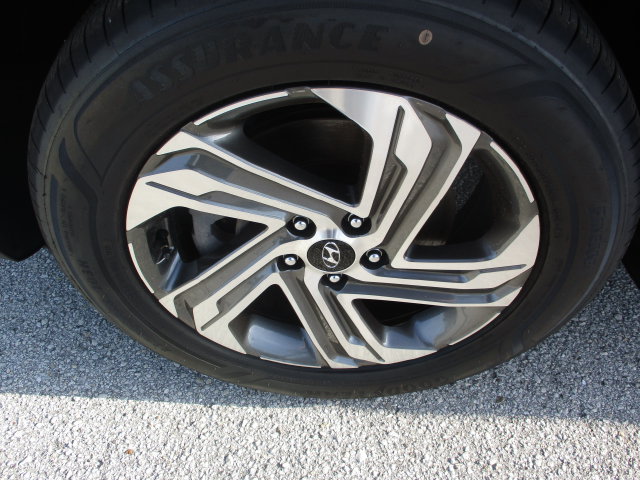Used 2022 Hyundai Santa Fe SEL FWD image 13