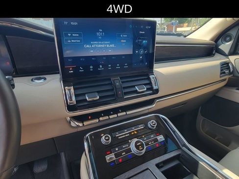 Used 2024 Lincoln Navigator L Reserve AWD/4WD image 27