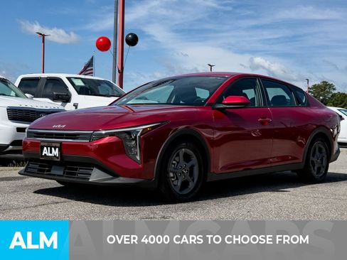 Used 2025 Kia K4 FWD image 2