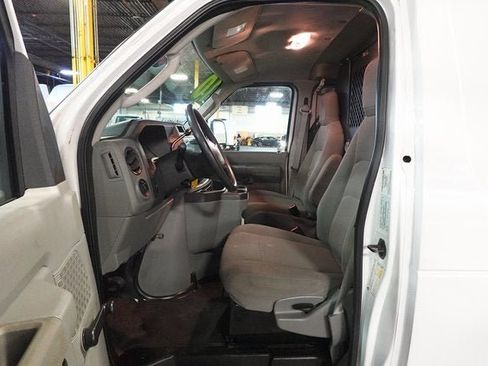 Used 2010 Ford E-350 and Econoline 350 Super Duty image 8