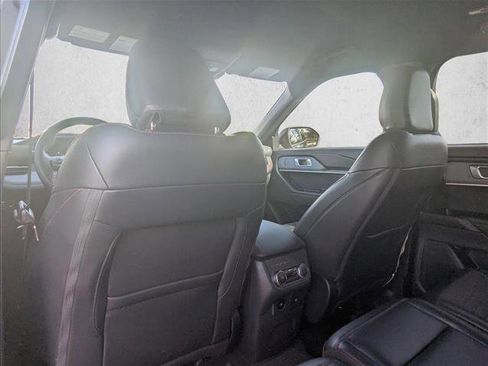 Used 2025 Ford Explorer ST-Line image 23