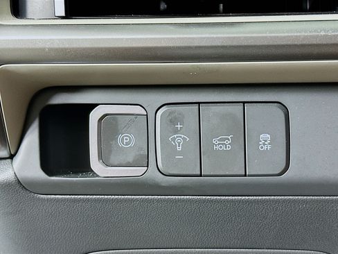 Used 2025 Hyundai Santa Fe SEL AWD/4WD image 17