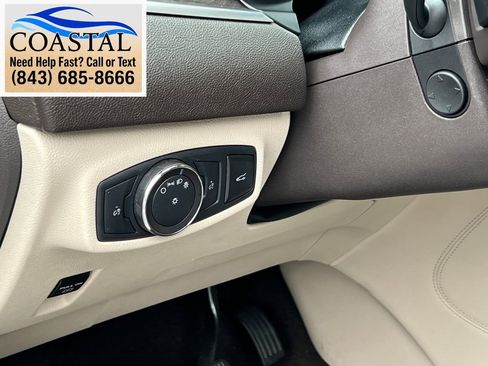 Used 2019 Lincoln MKC Reserve w/ MKC Climate Package FWD image 11