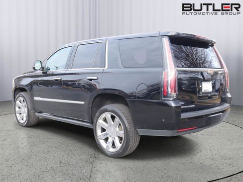 Used 2020 Cadillac Escalade Premium Luxury image 5