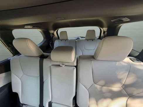 Used 2025 Lexus TX 350 350 Premium w/ Technology Package image 34