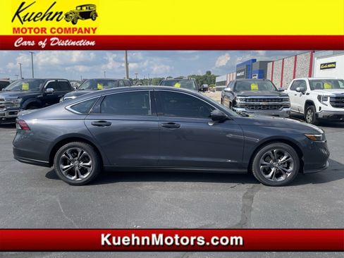Used 2023 Honda Accord EX image 1