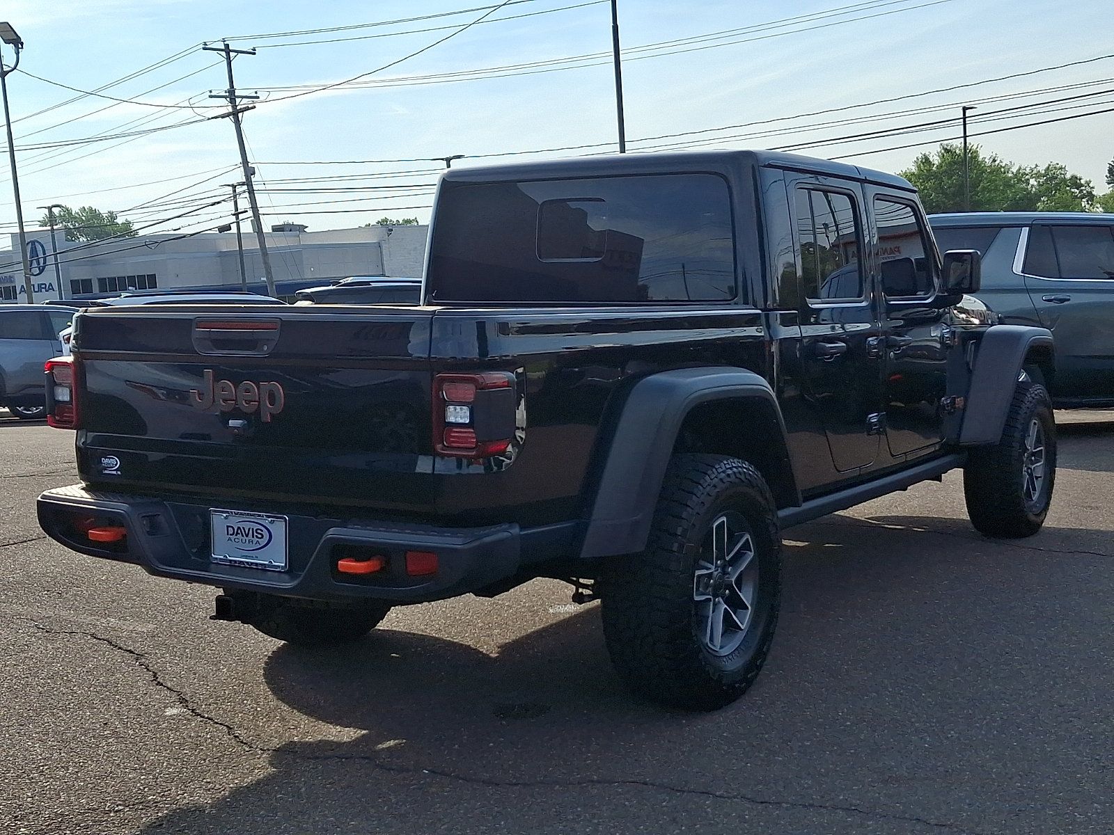 Used 2025 Jeep Gladiator Mojave w/ Safety Group AWD/4WD image 4